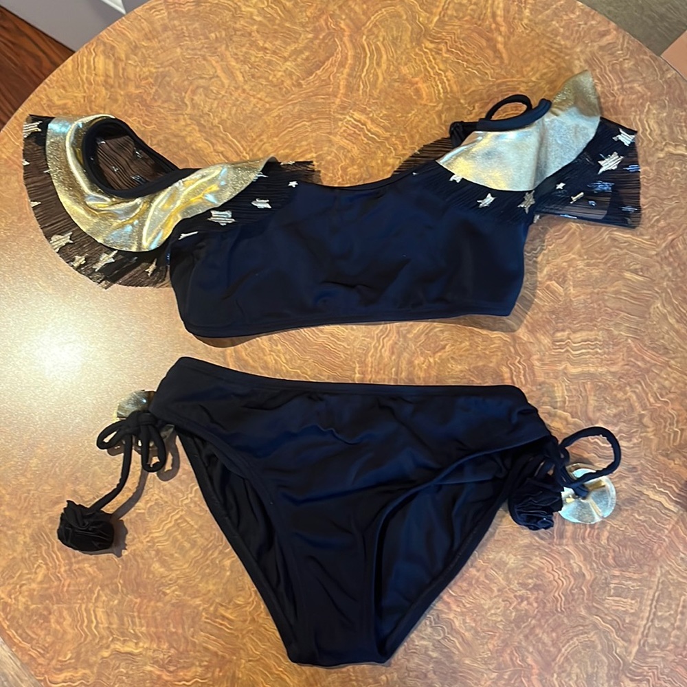 Nessi Byrd kids Bikini size 10y